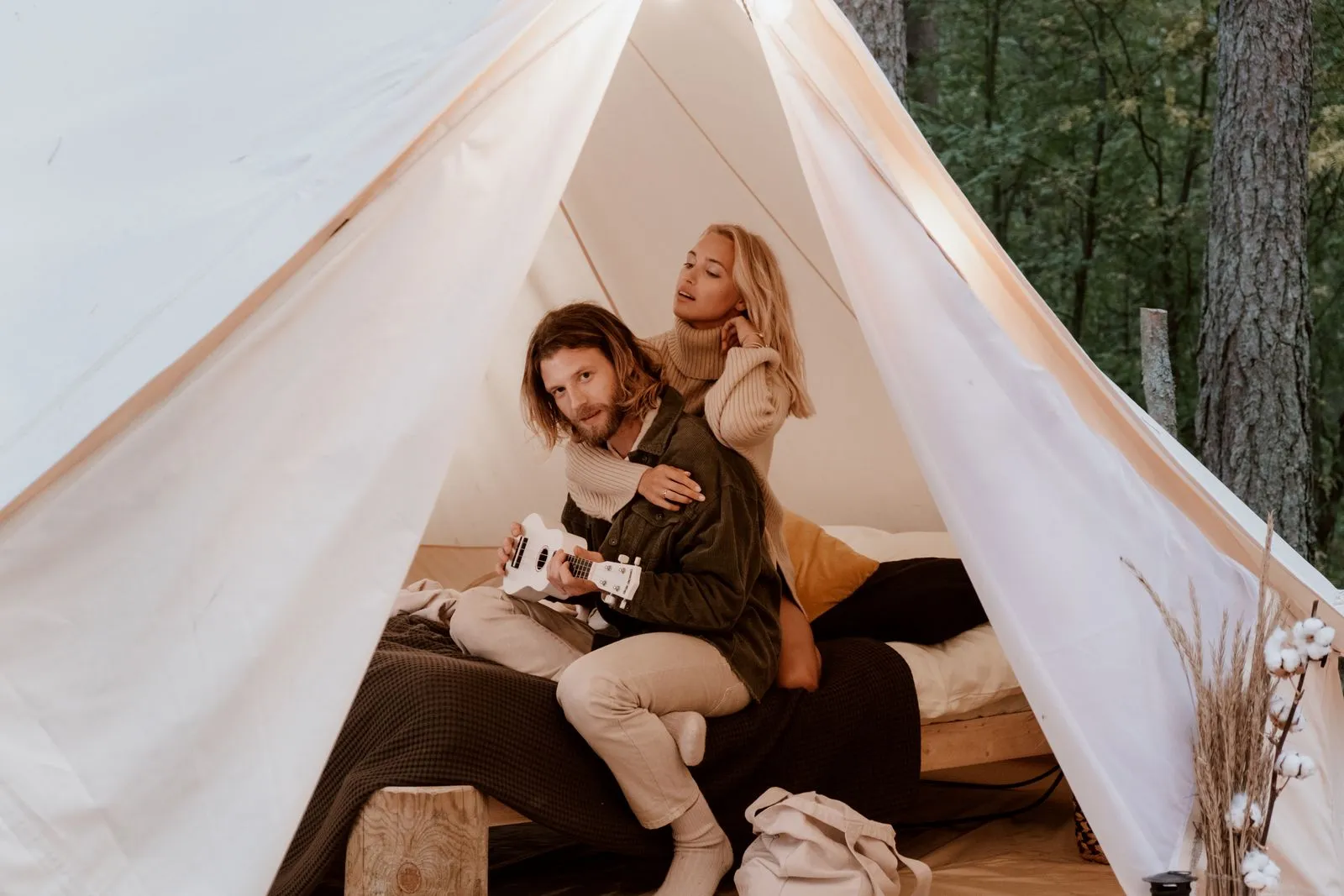 What to Pack for an Off-Grid Glamping Stay